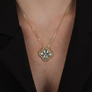 Colar Dourado e Prateado de Flor