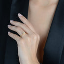 Anel com 9 Pedras de Zircônia Banhado a Ouro18k