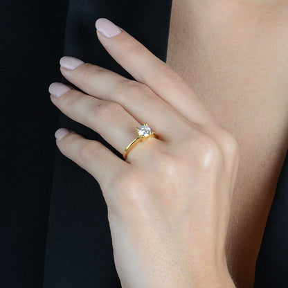 Anel Solitário com Pedra Zircônia Banhado a Ouro 18k