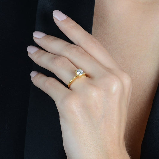 Anel Solitário com Pedra Zircônia Banhado a Ouro 18k